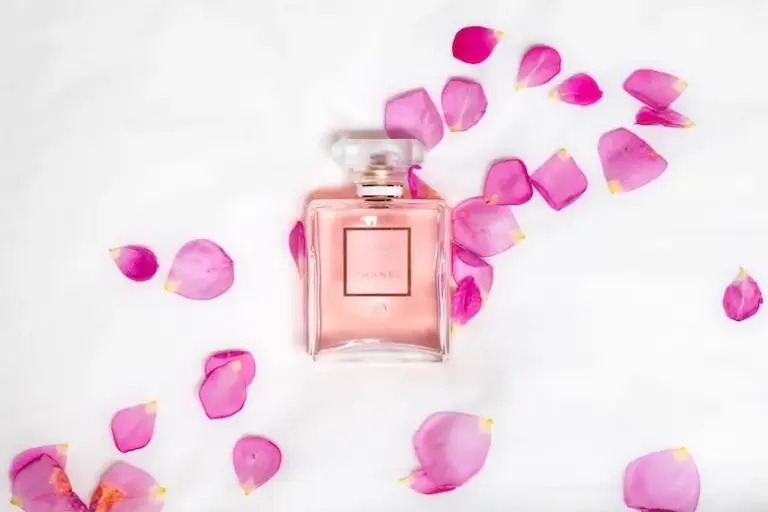 This is why your perfume says more about your personality than you think